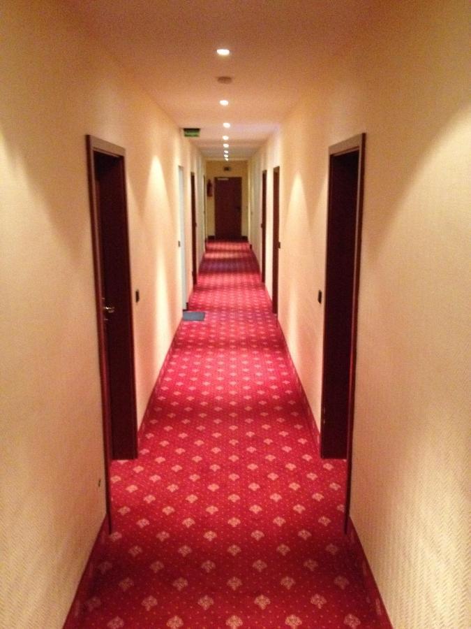 Hotel Restaurant Blumenhof Baesweiler Exteriör bild